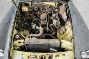 Immagine 32/50 di MG MGB (1977)