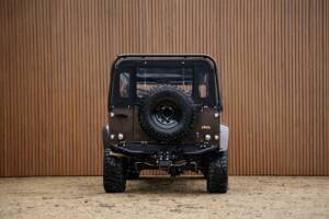 Image 3/38 of Land Rover 110 (1986)