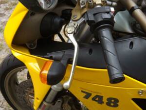 Immagine 49/50 di Ducati 748 Biposto (2000)