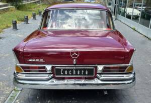 Image 3/21 of Mercedes-Benz 200 D (1968)