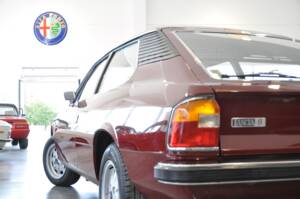 Image 15/37 of Lancia Beta HPE 1600 (1975)