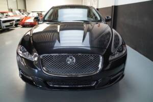 Image 20/32 of Jaguar XJ 5.0 (2011)