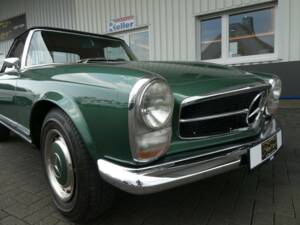 Image 20/25 de Mercedes-Benz 280 SL (1970)