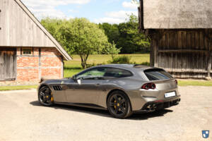 Image 8/61 de Ferrari GTC4Lusso (2017)