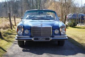 Image 14/18 de Mercedes-Benz 280 SE 3,5 (1970)
