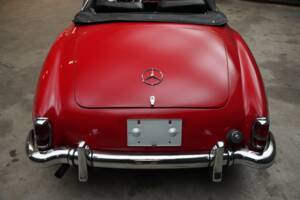 Image 3/7 of Mercedes-Benz 190 SL (1955)