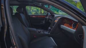 Immagine 48/68 di Bentley Flying Spur V8 S (2017)