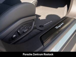 Obraz 26/35 pojazdu Porsche Taycan 4S (1900)