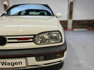 Image 18/50 de Volkswagen Golf III 2.0 16V GTI (1997)