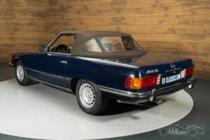 Image 13/19 of Mercedes-Benz 450 SL (1976)