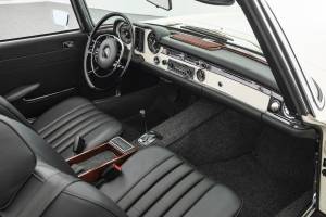 Imagen 17/20 de Mercedes-Benz 280 SL (1968)