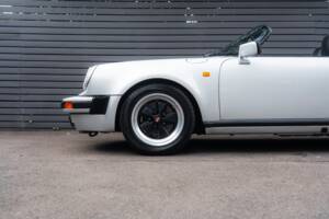 Image 19/68 of Porsche 911 Speedster 3.2 (1989)