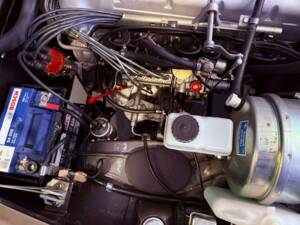 Image 33/36 of Mercedes-Benz 230 SL (1966)
