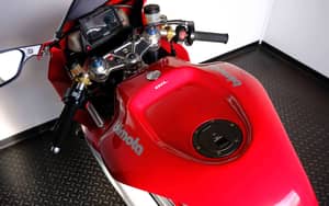Image 76/94 of Bimota 500 V-Due (2003)