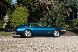 Image 7/17 de Ferrari 365 GTB&#x2F;4 Daytona (1973)