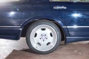 Bild 21/43 von Mercedes-Benz 380 SE (1984)