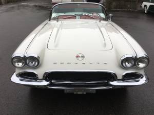 Image 2/25 of Chevrolet Corvette (1962)