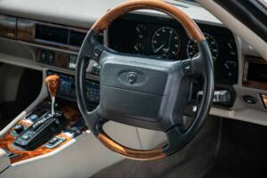 Image 12/32 de Jaguar XJS 4.0 Celebration (1996)