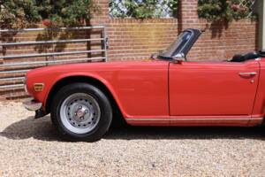 Image 18/50 de Triumph TR 6 (1973)