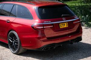 Image 10/45 de Mercedes-Benz AMG E 63 S 4MATIC+ T (2021)