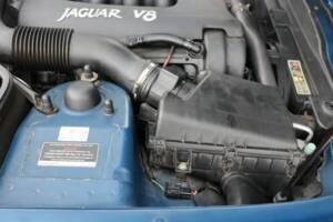 Image 27/50 de Jaguar XK8 4.0 (1997)