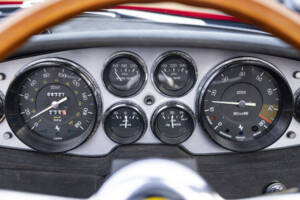 Image 13/40 of Ferrari 365 GTB&#x2F;4 Spyder (1973)