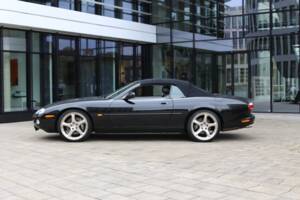 Immagine 40/45 di Jaguar XKR (2001)