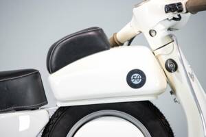 Image 27/41 de Piaggio Vespa 50 SS (1966)