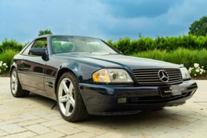 Image 10/50 de Mercedes-Benz SL 500 (1998)