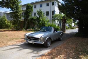 Immagine 1/37 di Mercedes-Benz 280 SL (1969)