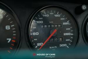 Image 24/25 of Porsche 911 Carrera 4 (1992)