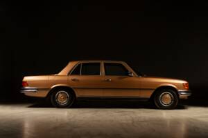 Image 1/30 of Mercedes-Benz 350 SE (1976)