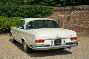 Image 6/50 de Mercedes-Benz 280 SE (1968)