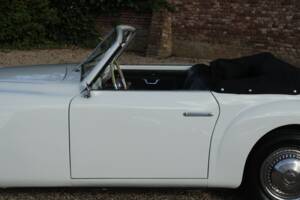 Image 27/50 of SIMCA 8 Sport (1950)