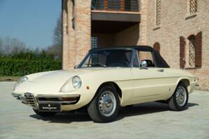 Bild 2/50 von Alfa Romeo 1750 Spider Veloce (1969)