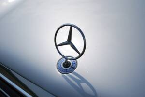 Image 21/46 of Mercedes-Benz CLK 200 (1999)