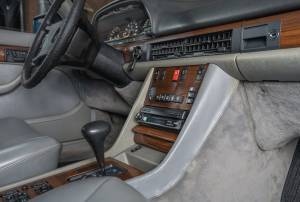 Image 27/50 of Mercedes-Benz 500 SEL (1988)