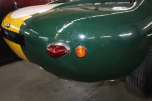 Image 72/80 of Lister Knobbly (1956)