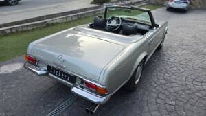 Image 17/26 de Mercedes-Benz 280 SL (1970)