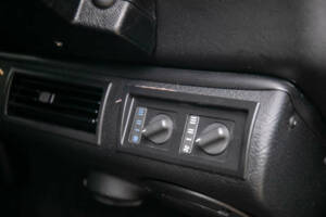 Image 29/50 de Land Rover Defender 90 Td5 (2003)