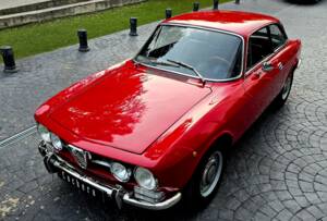 Image 1/34 of Alfa Romeo 1750 GT Veloce (1969)