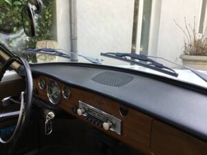 Image 67/83 of Volkswagen Karmann Ghia 1500 (1969)