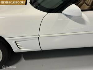 Image 20/30 of Chevrolet Corvette Convertible (1995)