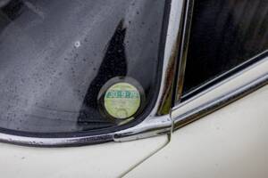 Image 27/50 de Jaguar Type E V12 (2+2) (1972)