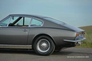 Image 18/22 of Aston Martin DBS (1972)