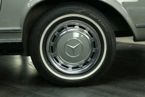 Bild 49/50 von Mercedes-Benz 250 SE (1968)