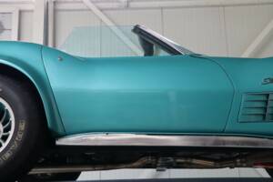 Image 32/50 of Chevrolet Corvette Stingray (1972)
