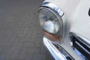 Image 13/36 of Mercedes-Benz 280 SL (1969)