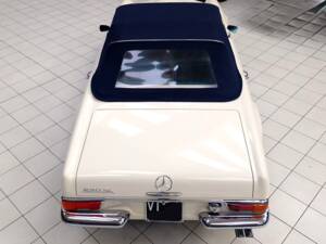Bild 17/79 von Mercedes-Benz 230 SL (1965)