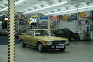 Image 14/50 de Mercedes-Benz 280 SLC (1977)
